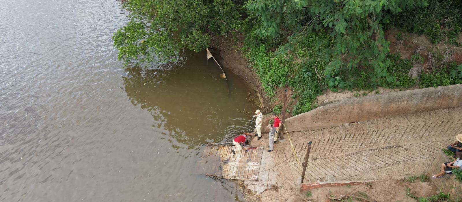 Corpo de homem é encontrado boiando no Rio Ivaí