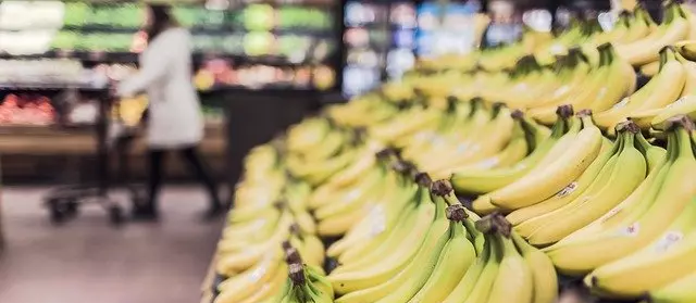 Mulher com Covid-19 é flagrada fazendo compras em supermercado