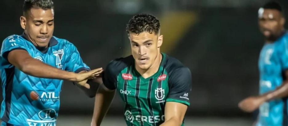 Maringá FC pressiona, mas é derrotado pelo Azuriz e segue sem vencer