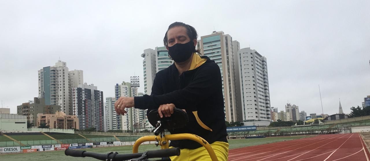 Paratleta com marcas mundiais busca patrocínio para continuar no esporte