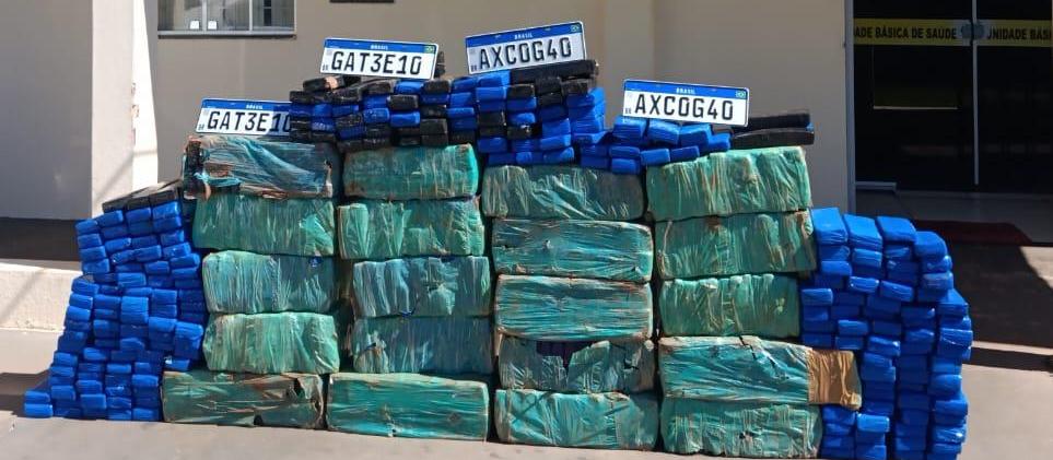 Carro com quase meia tonelada de maconha e placas veiculares para burlar fiscalização é apreendido em Tapejara