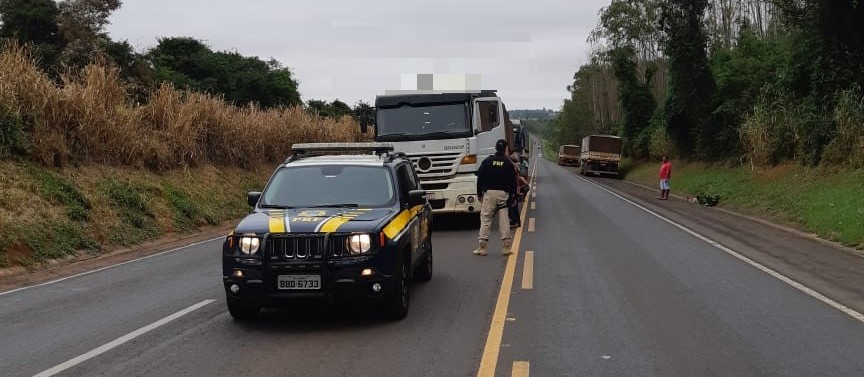 PRF apreende caminhão de 57 toneladas com mais de 10 infrações 