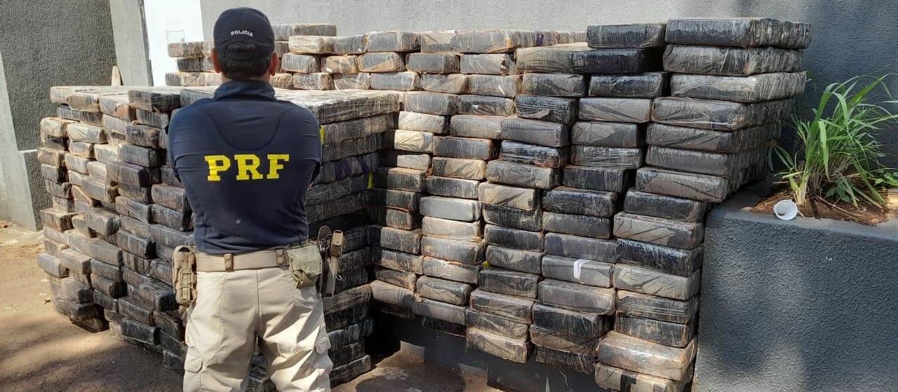 Carga de mais de 5 toneladas de maconha é apreendida em Maringá
