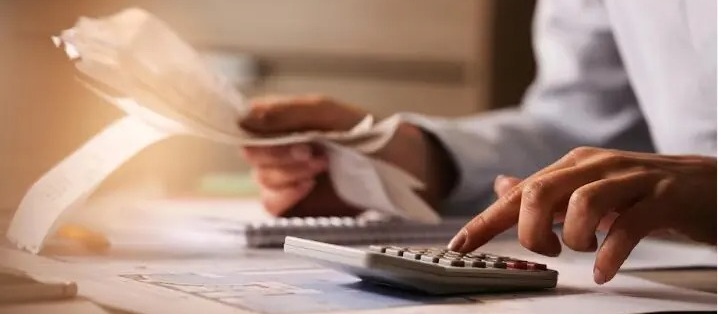 Campanha em Maringá esclarece dúvidas sobre Imposto de Renda