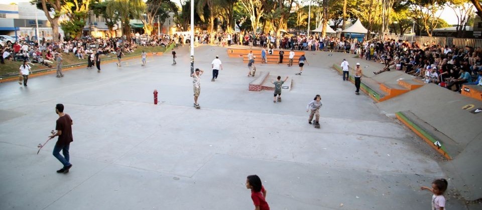 Skatistas maringaenses promovem ‘Abraço Radical’ pela vida