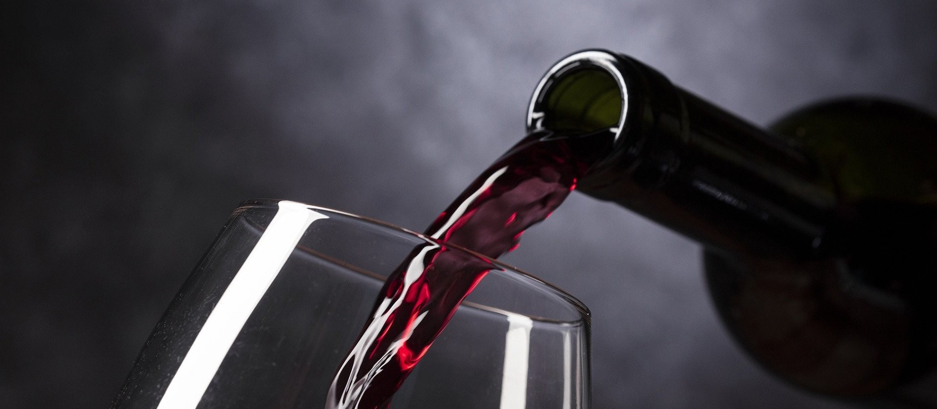A relação entre beijo e vinho