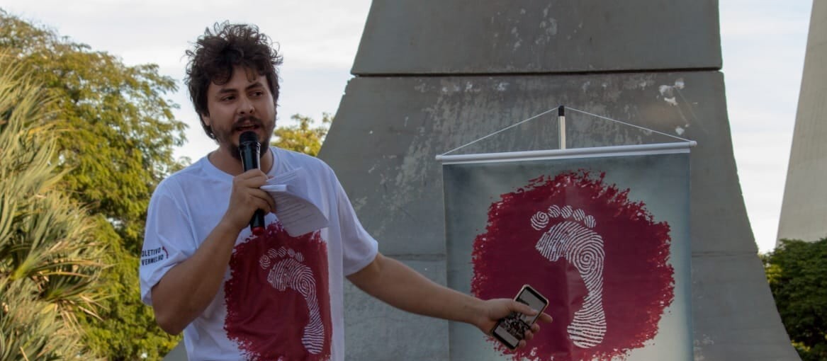 Domingo tem poesia falada em Maringá