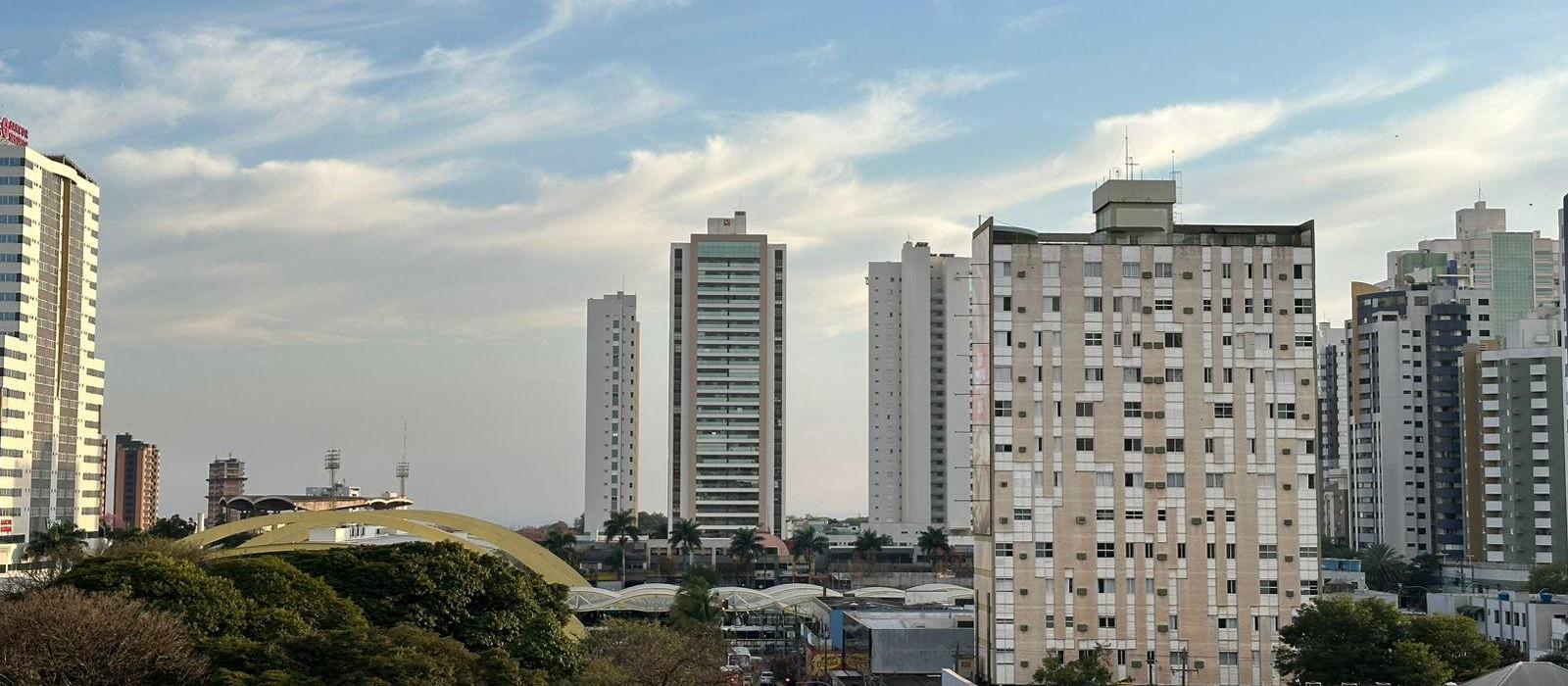 Terça-feira (19) será de tempo firme em Maringá; quarta (20) pode ter chuva leve
