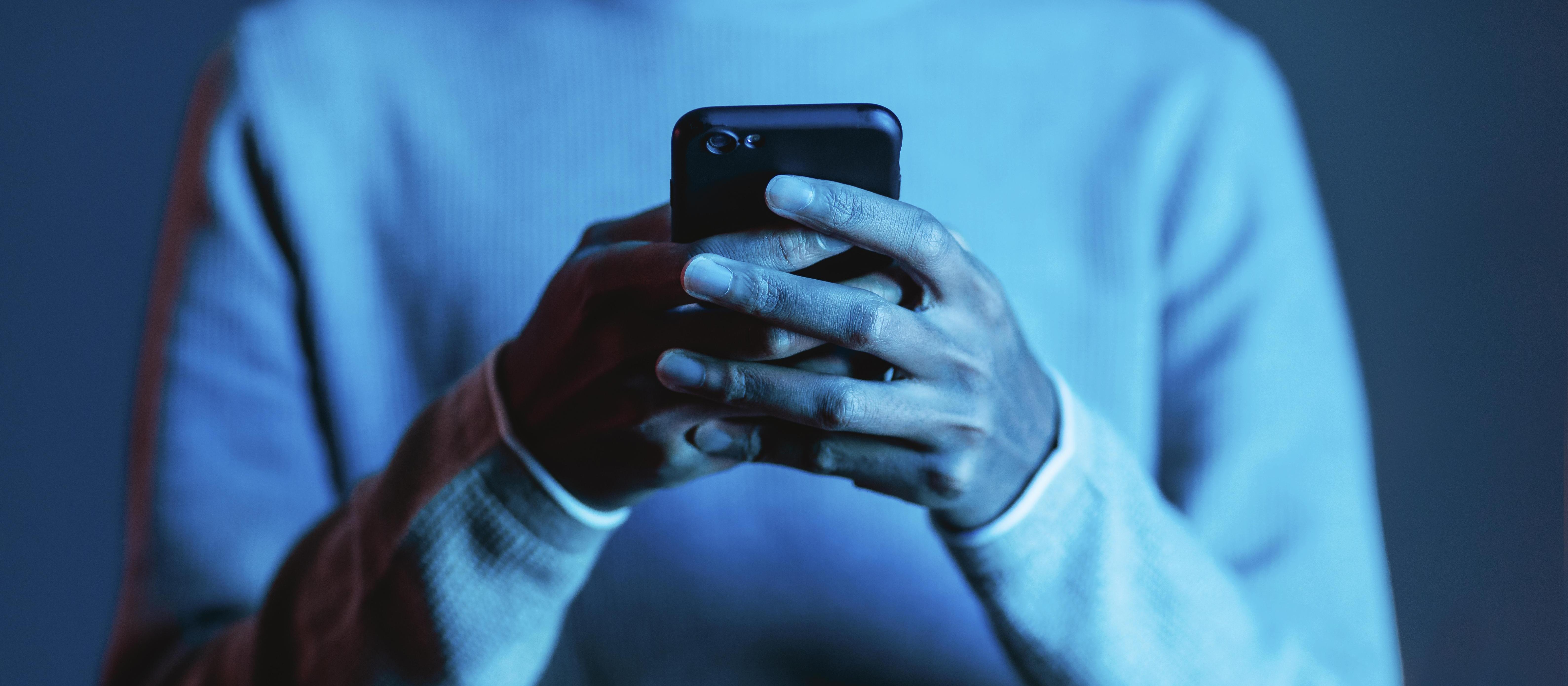 Jornalista tem celular roubado e aplicativo indica onde aparelho está