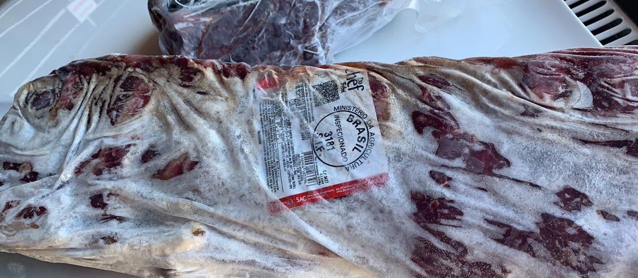Vigilância Sanitária fecha distribuidora de carnes clandestina em Maringá