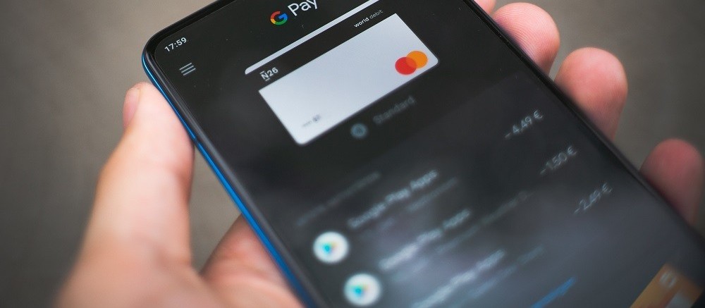 Pagamentos por aproximação chegam a 19 mi no mês e batem recorde, diz Mastercard