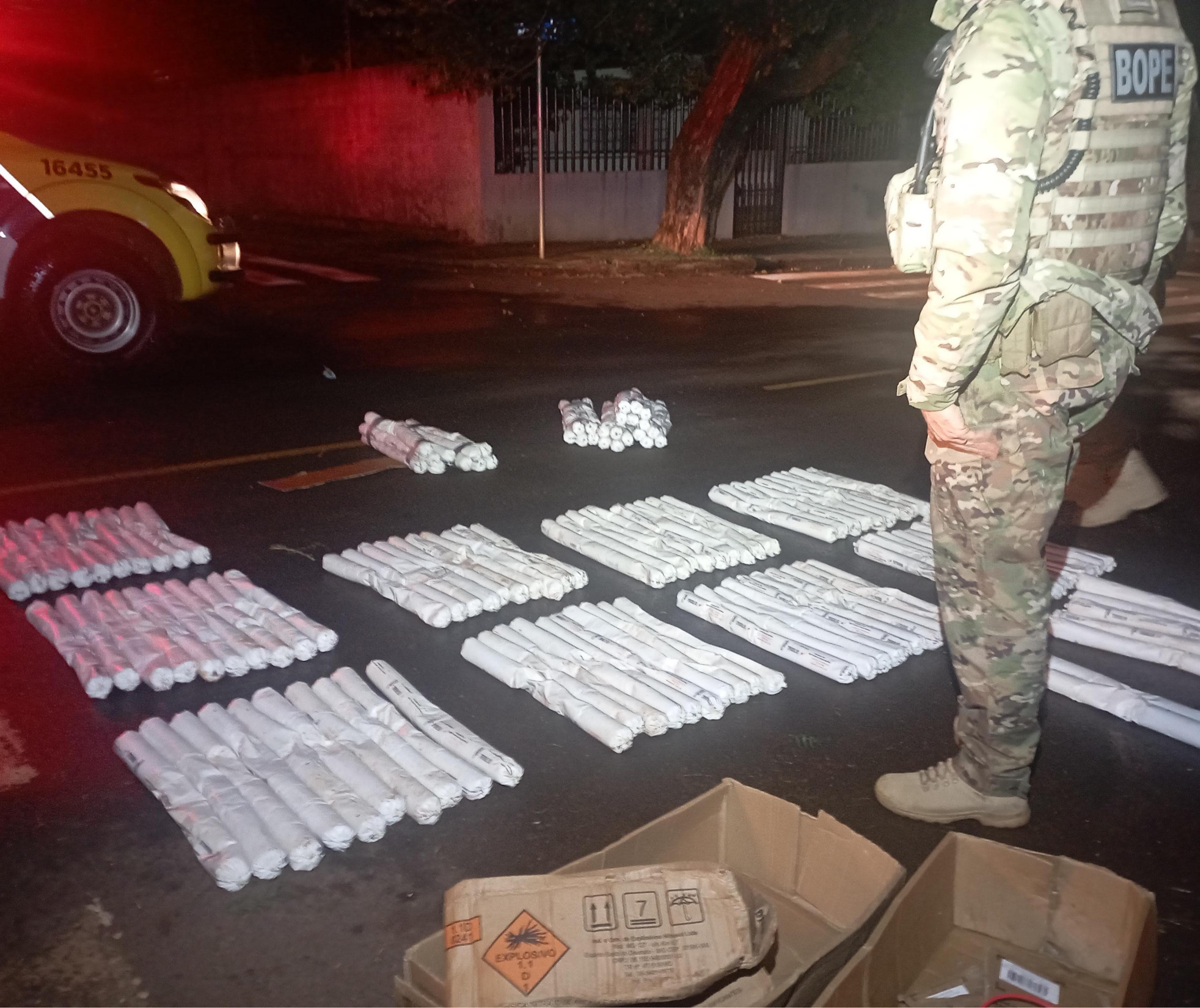 Caminhonete carregada com explosivos é encontrada em terreno e esquadrão antibombas é acionado