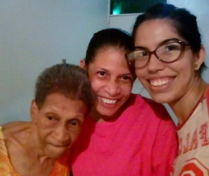 Venezuelanos que vivem em Maringá relatam como se sentem com a situação do país de origem