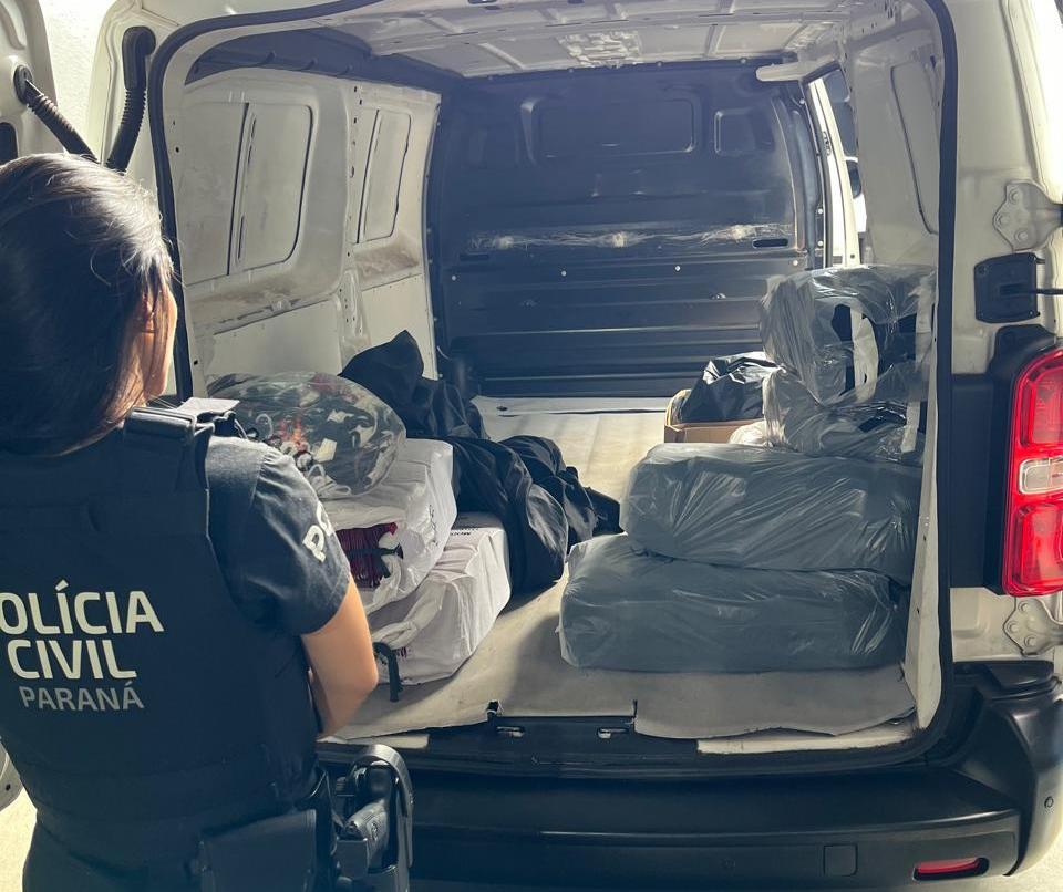 Polícia Civil apreende 2 mil abas e 60 m de tecidos em operação contra pirataria