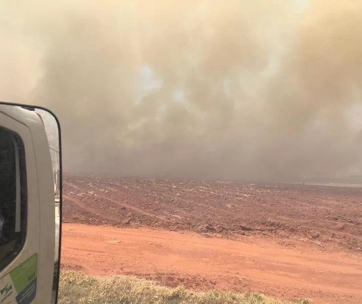 Incêndio de grandes proporções atinge a zona rural de Floraí e Presidente Castelo Branco