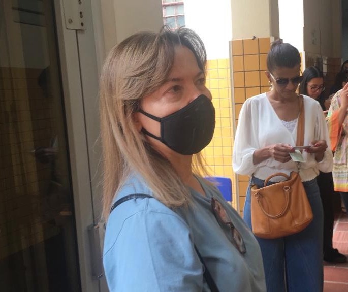 Poucos eleitores utilizam máscara nos locais de votação