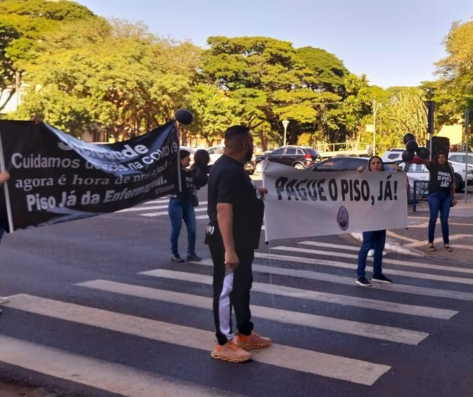 Manifestação pelo Piso da Enfermagem não incluia enfermeiros