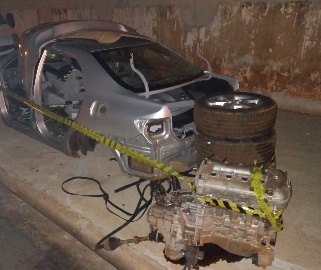  Polícia descobre desmanche em barracão na Avenida Morangueira