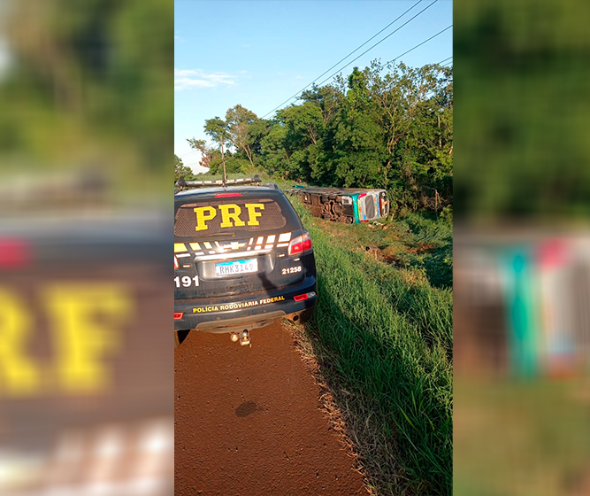 Ônibus com 27 pessoas tomba na BR-163 e deixa vários feridos