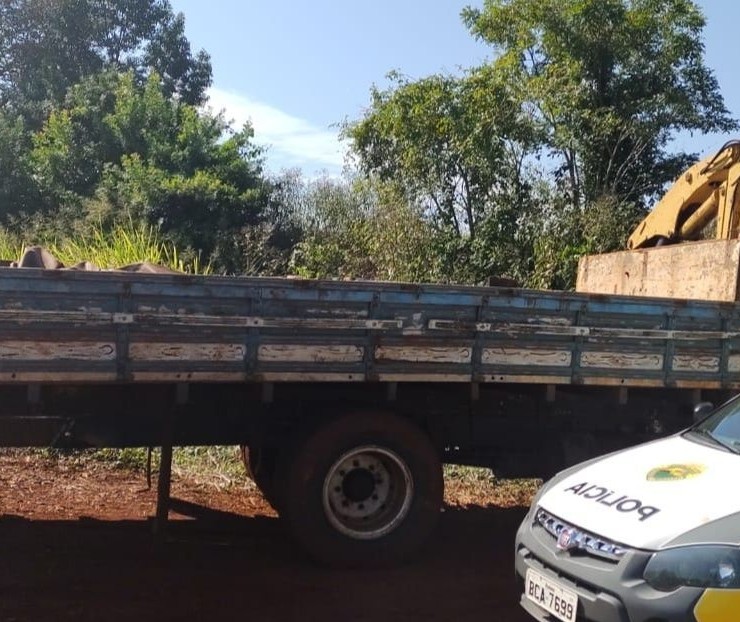 Polícia Militar flagra furto de trilhos da linha férrea em Doutor Camargo