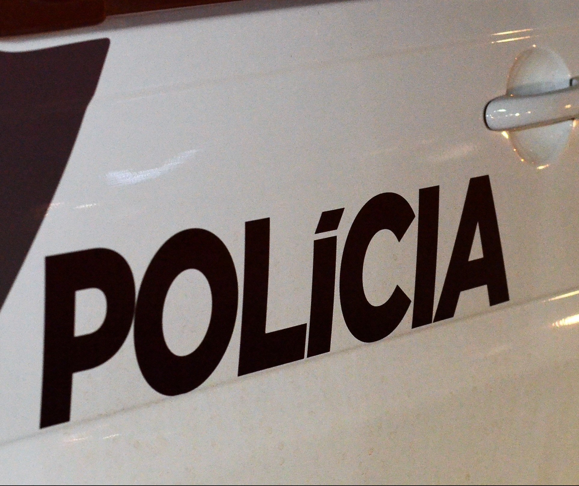 Polícia descobre depósito de cigarros contrabandeados