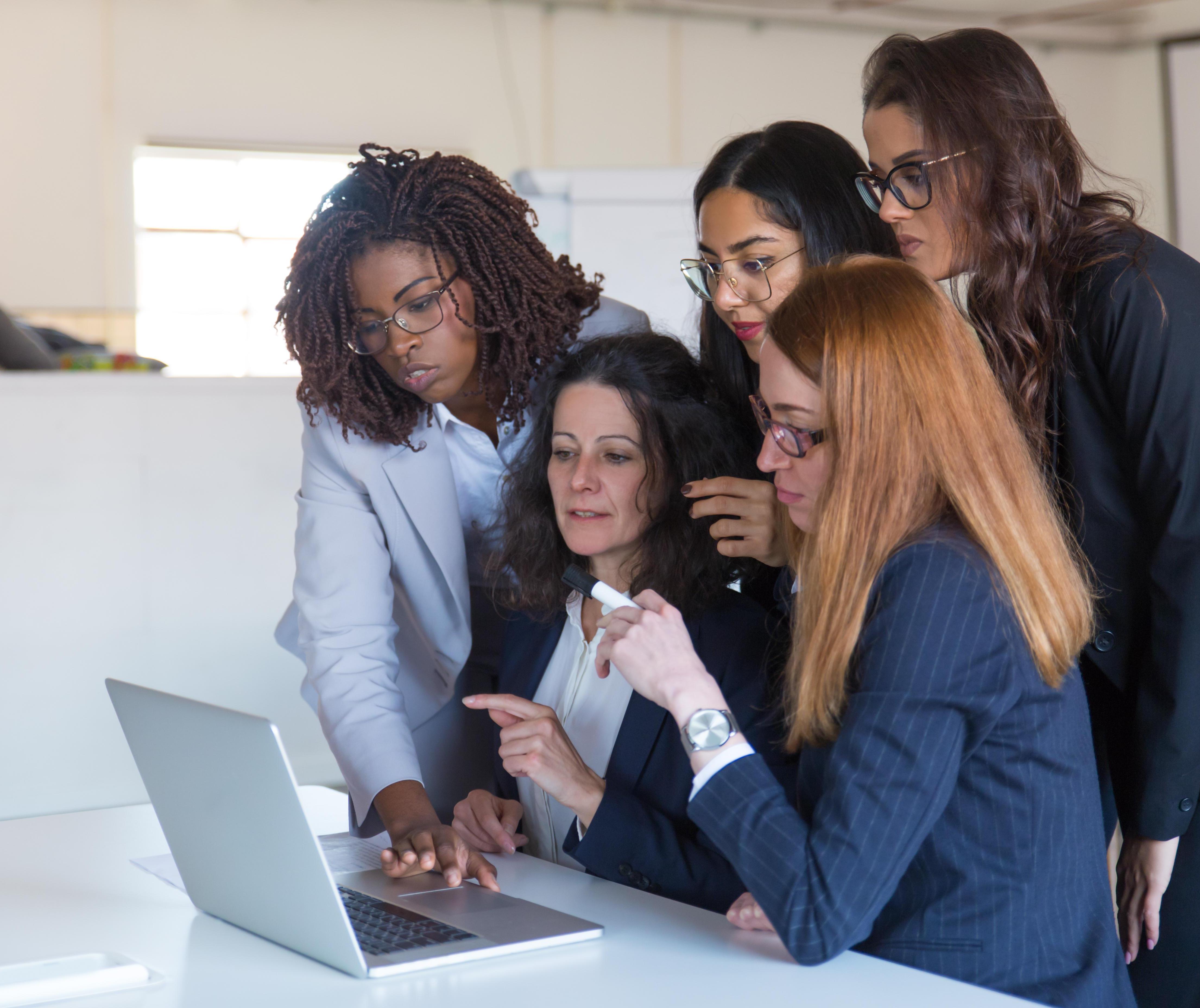 Quanto custa buscar uma posição no mercado de trabalho fora do país?