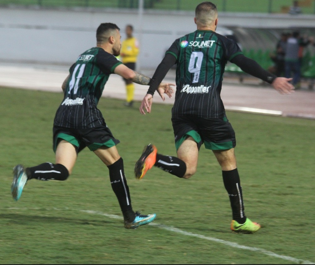 Sem vitórias no Paranaense, Cianorte e Maringá se enfrentam