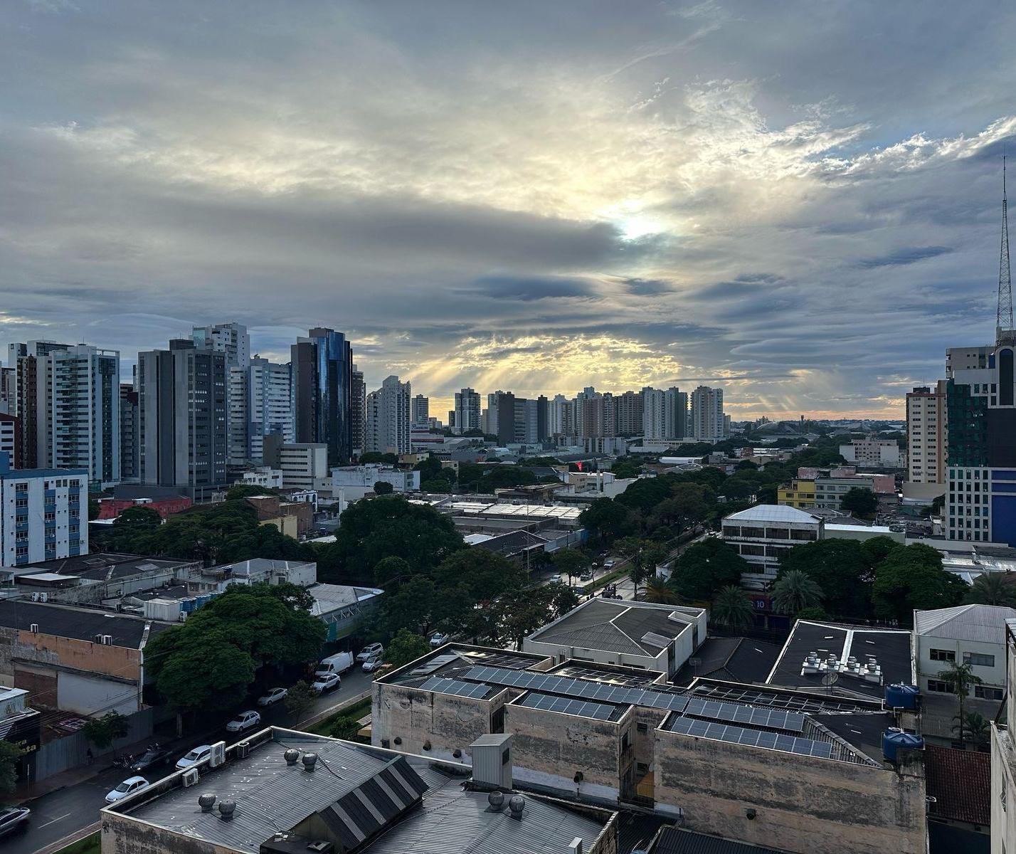Temperaturas seguem amenas nesta quarta-feira (16) em Maringá; veja os detalhes da previsão