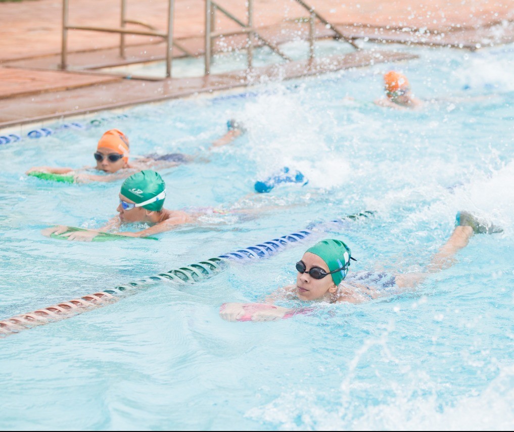 Inscrições gratuitas para aulas de natação e hidroginástica estão abertas