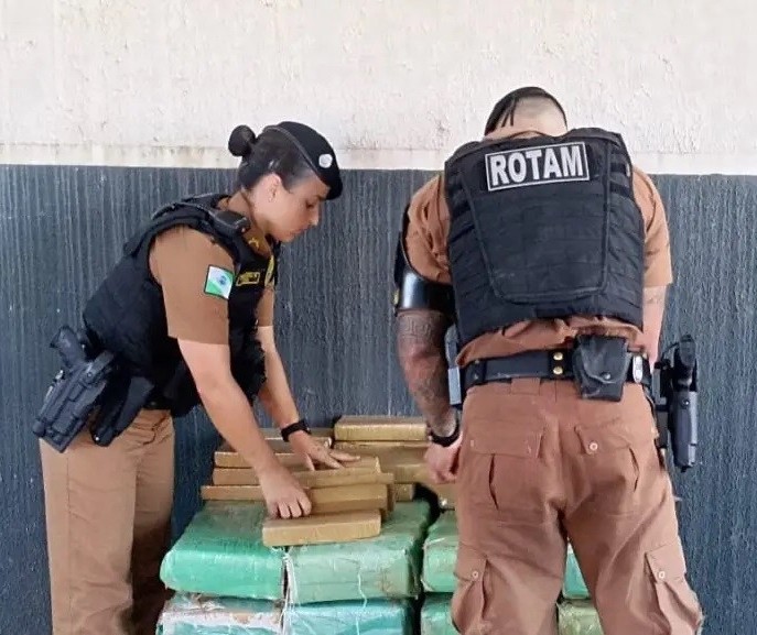 Policia Militar apreende mais de mil kg de maconha