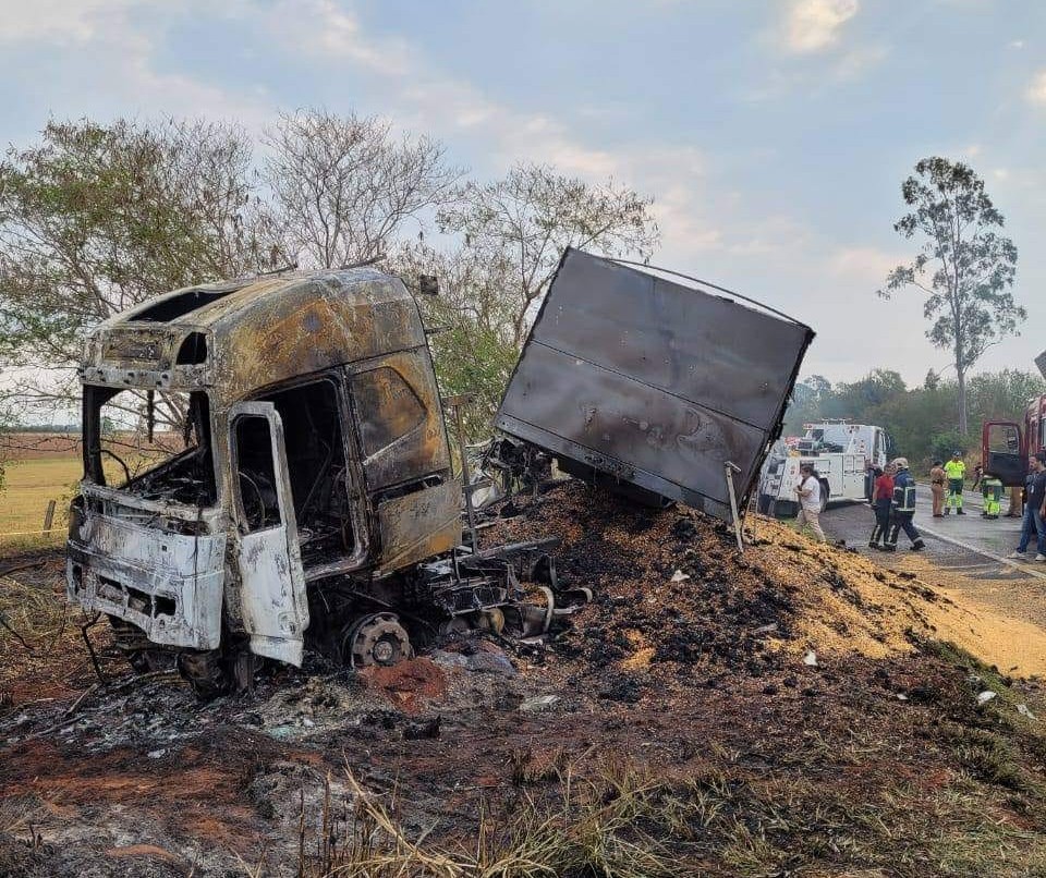 Acidente na BR-376, na região, mata mãe e filha, moradoras de Sarandi