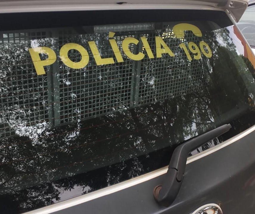 Mulher é presa suspeita de matar marido a facadas em Umuarama