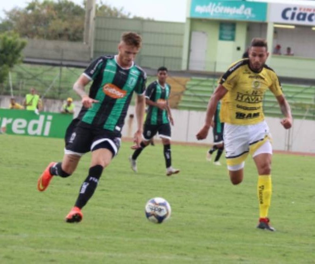 Maringá FC vence, mas não garante vaga nas semifinais do Paranaense