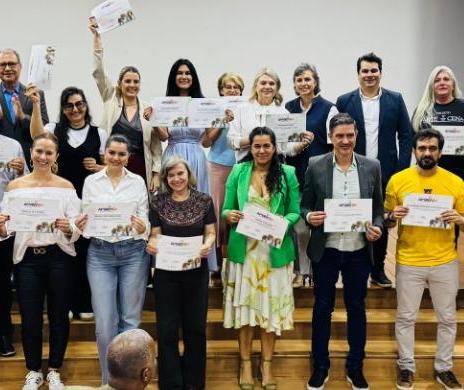 63 padrinhos e madrinhas se inscreveram no programa Amaringá