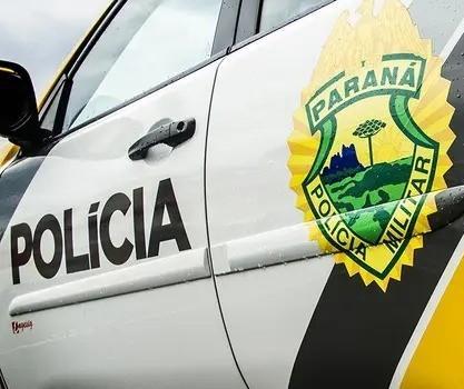 Homem armado invade residência, rende quatro pessoas e mata uma delas