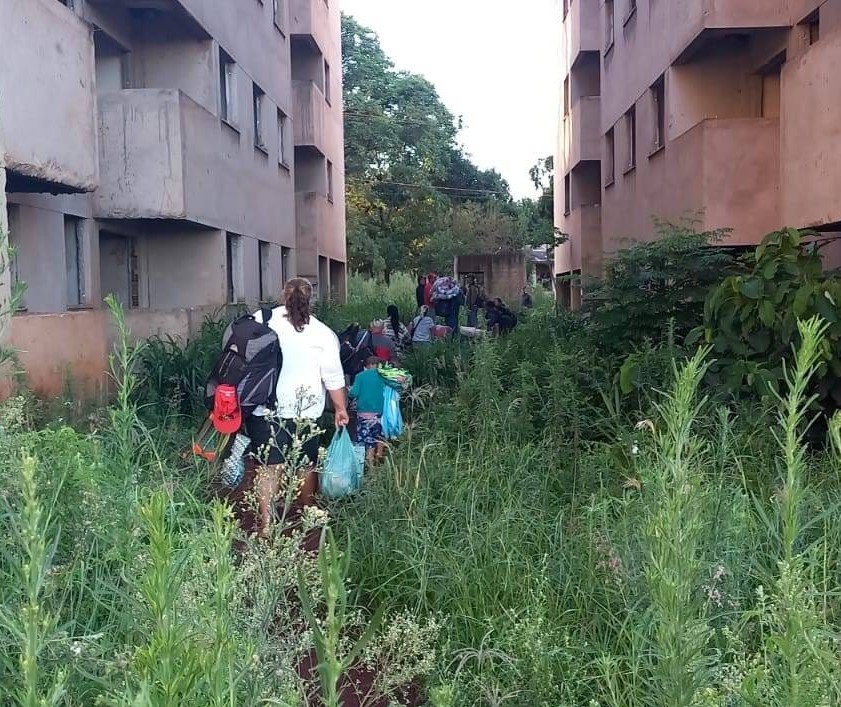 FNL ocupa prédios abandonados em Paiçandu