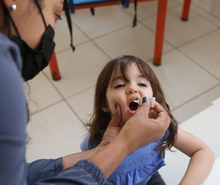 Secretaria de Saúde irá vacinar crianças em Cmeis contra a pólio