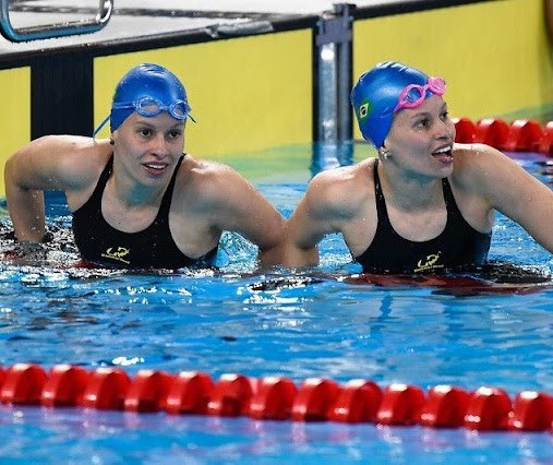 Parapan: gêmeas de Maringá fazem dobradinha no pódio da natação