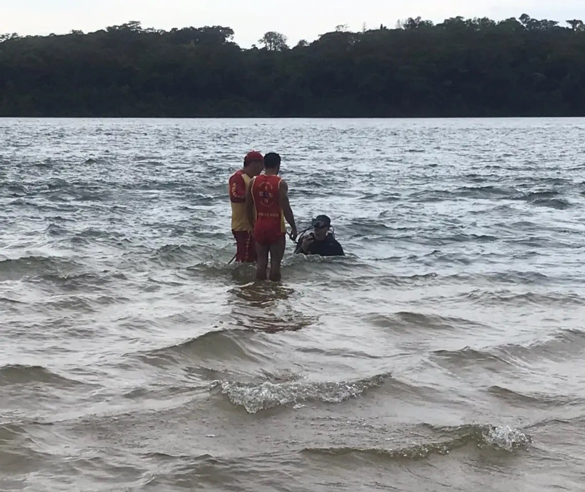 Bombeiros procuram homem que desapareceu após se afogar no Rio Paraná