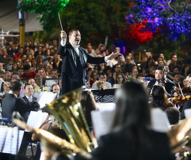 Orquestra vai percorrer ruas de Maringá apresentando canções natalinas