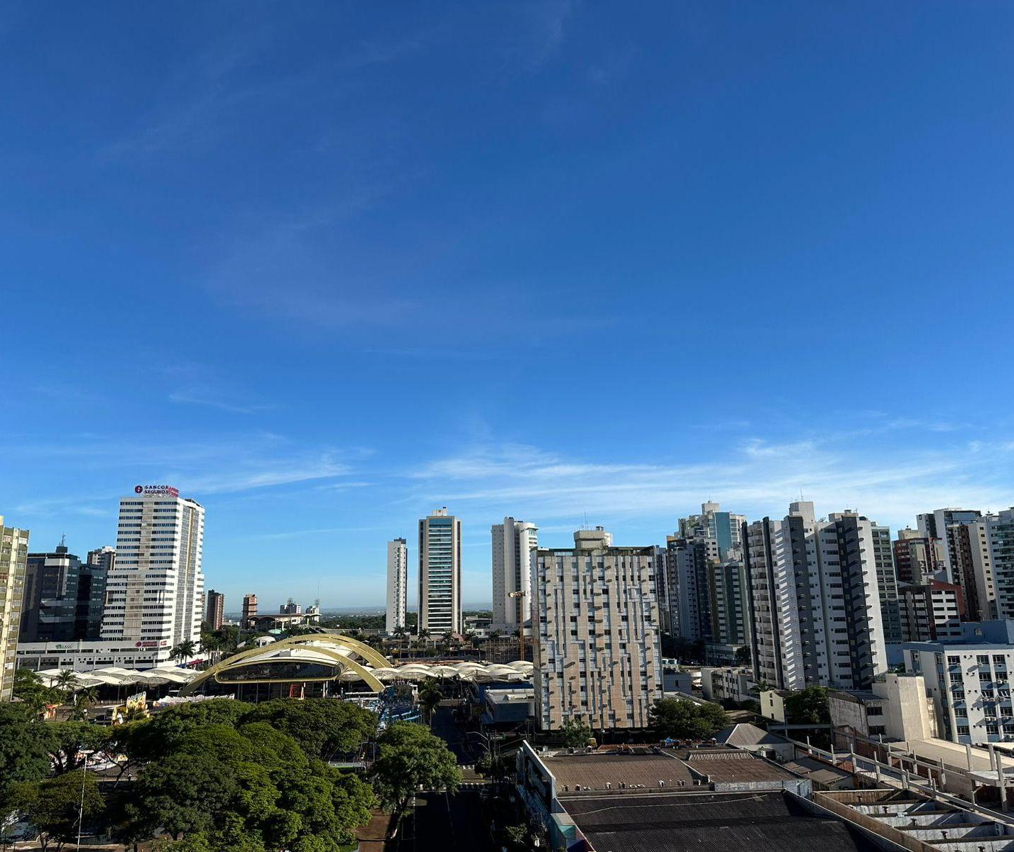 Sol aparece e mantém o tempo estável nesta quarta (19) em Maringá