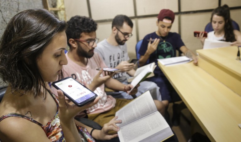 Curso de História da UEM realiza trote diferente