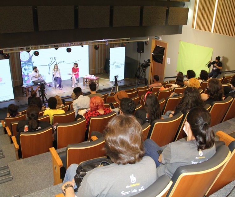 Flim valoriza cultura nacional e exalta literatura maringaense