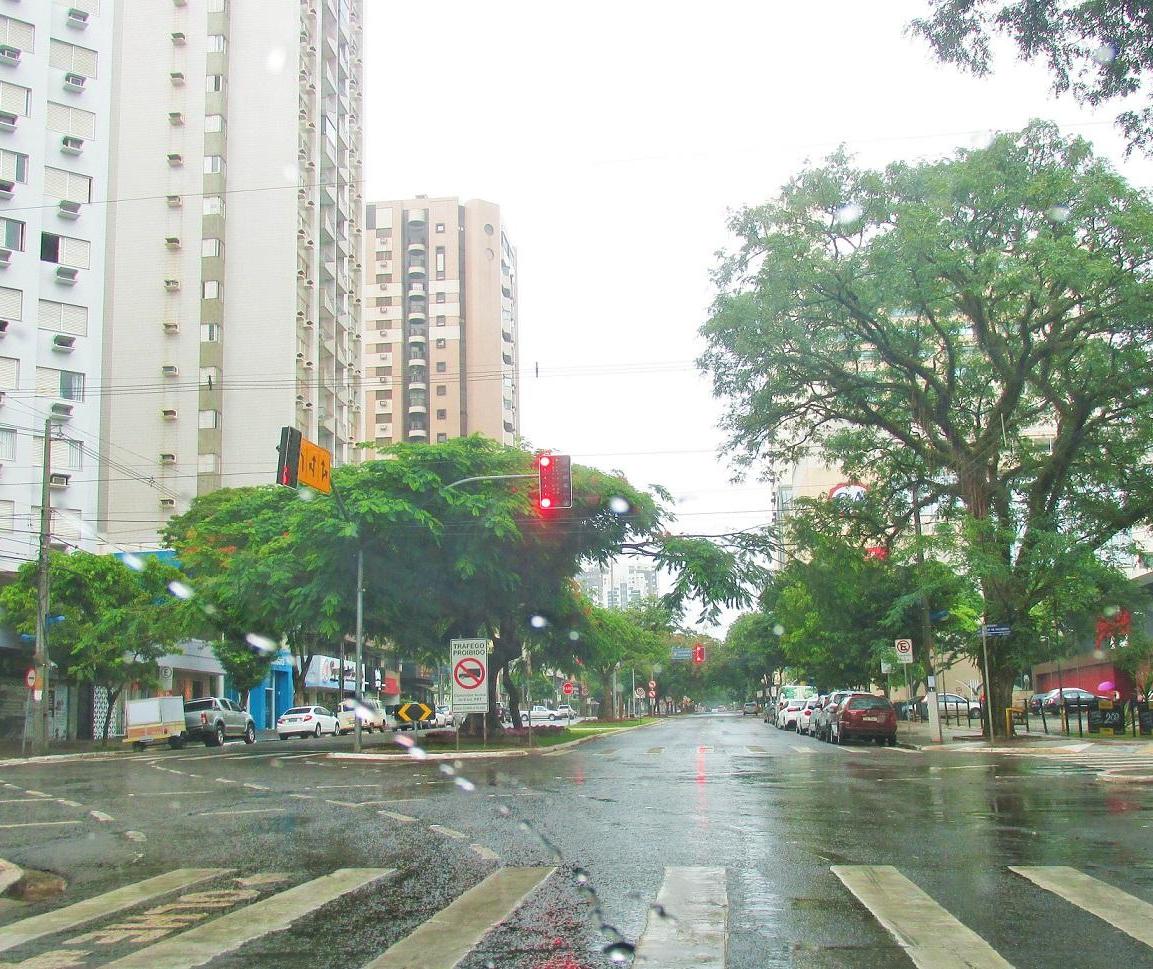 Segunda-feira (13) será de tempo fechado, com máxima de 26° C em Maringá