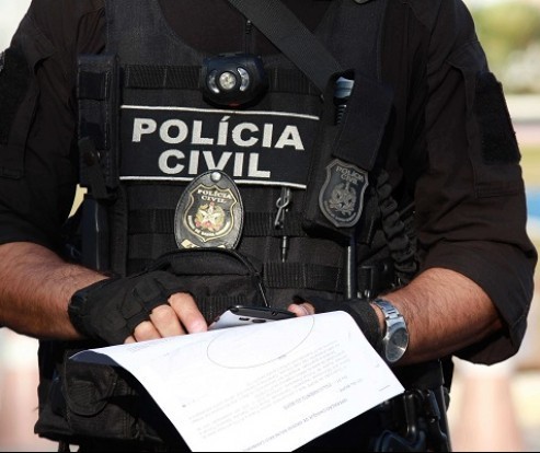 Investigador de polícia é suspeito de facilitar crimes