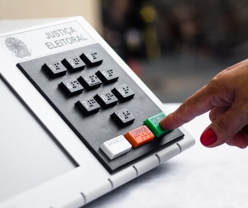 82,55% dos votos totalizados: Lula, 46,53% e Jair Bolsonaro, 44,81%