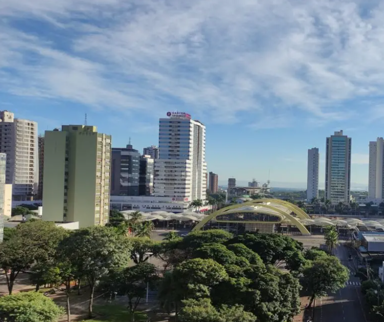Tempo volta a ficar estável no Paraná neste domingo de Dia das Mães