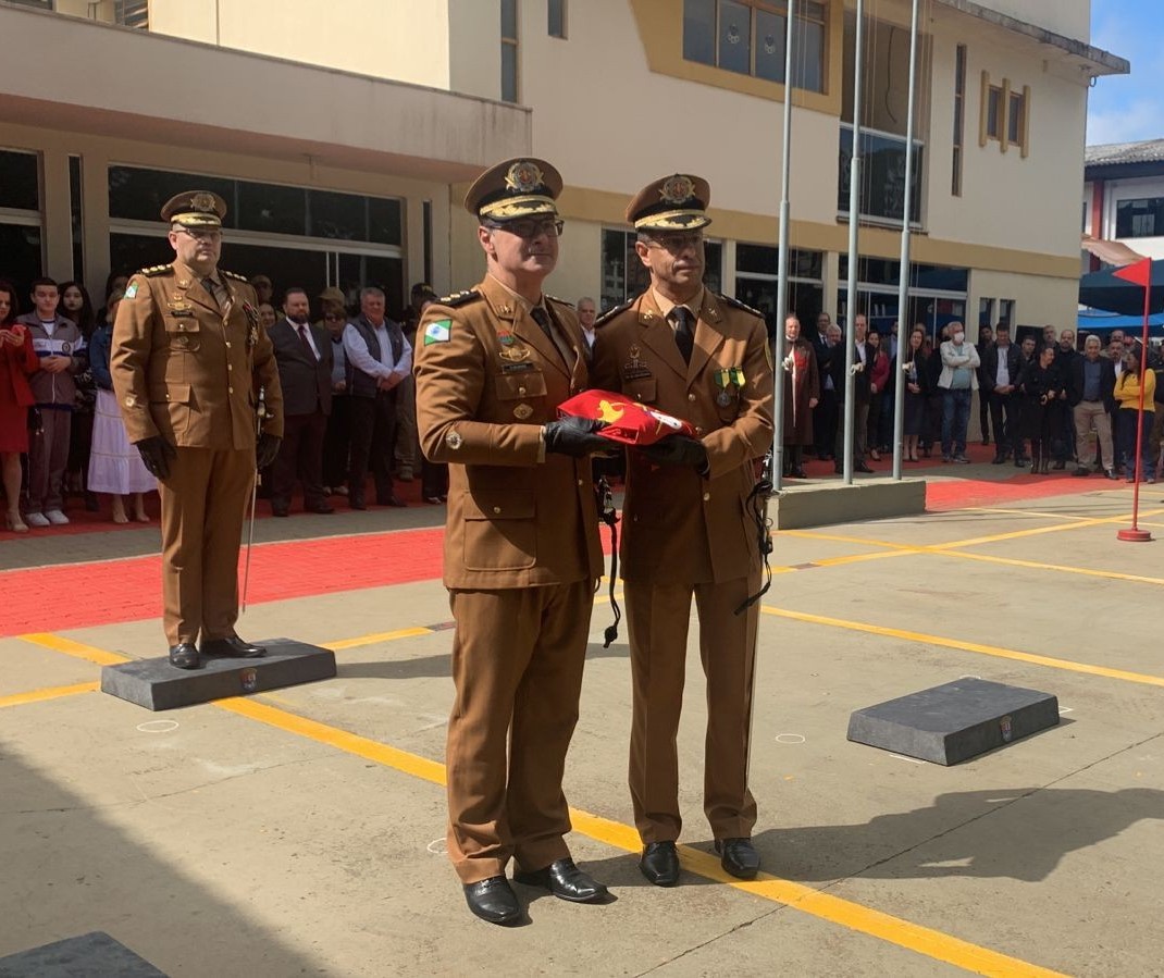 Tenente-coronel Azevedo assume o comando do 5º GB de Maringá