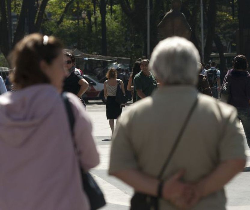 Decisão da OMS de tratar a velhice como doença é equivocada, diz especialista