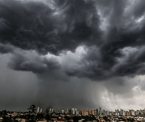 Em 12 dias, metade da água do céu ‘vem a baixo’
